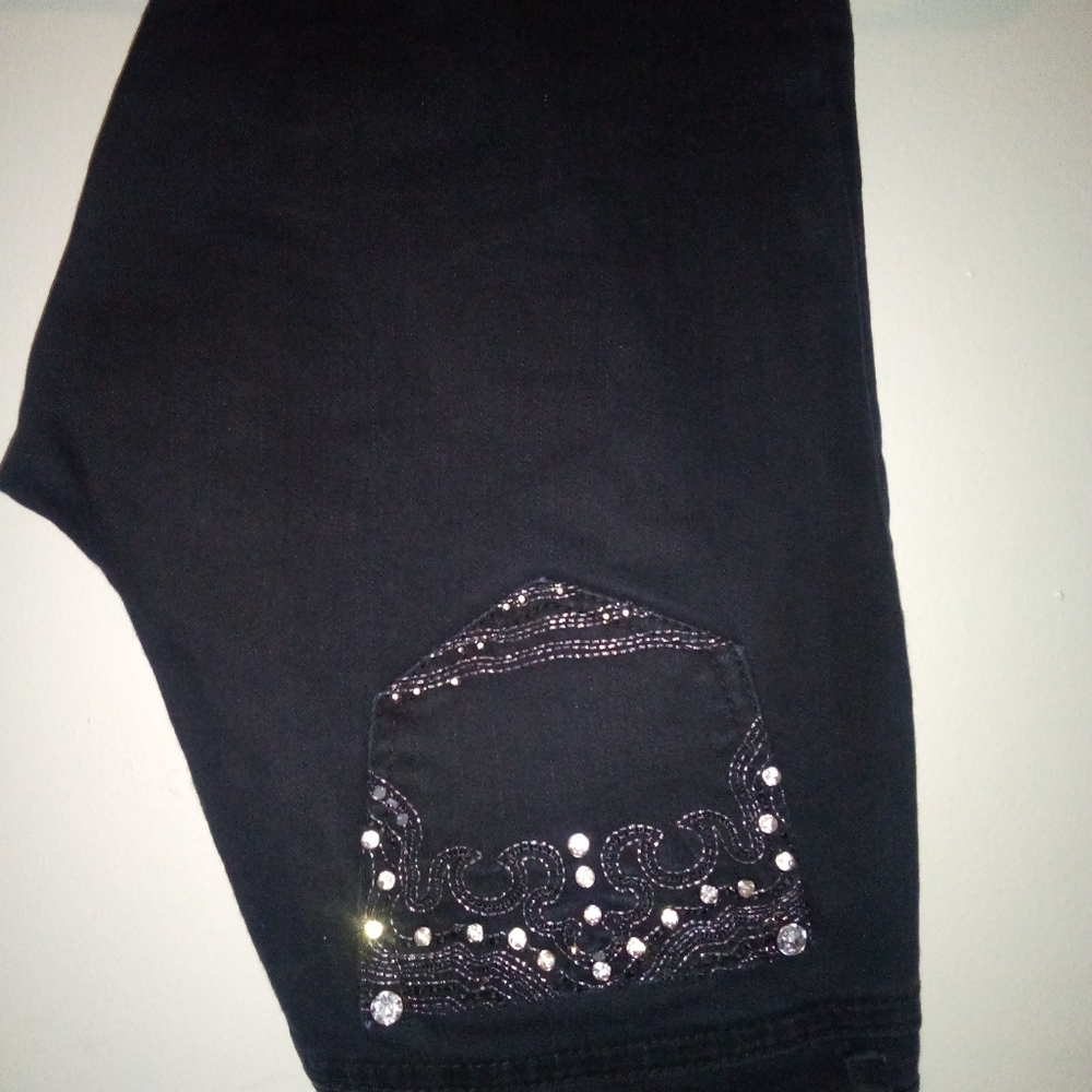 Capri pants